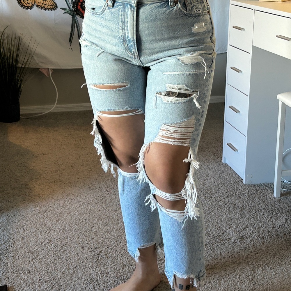 American Eagle Distressed Light Blue Mom Jeans